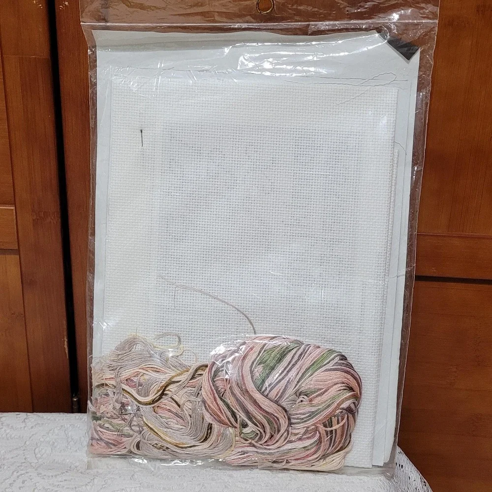 Bernat Counted‎ Cross Stitch Kit United In Love HO4176 Made in USA